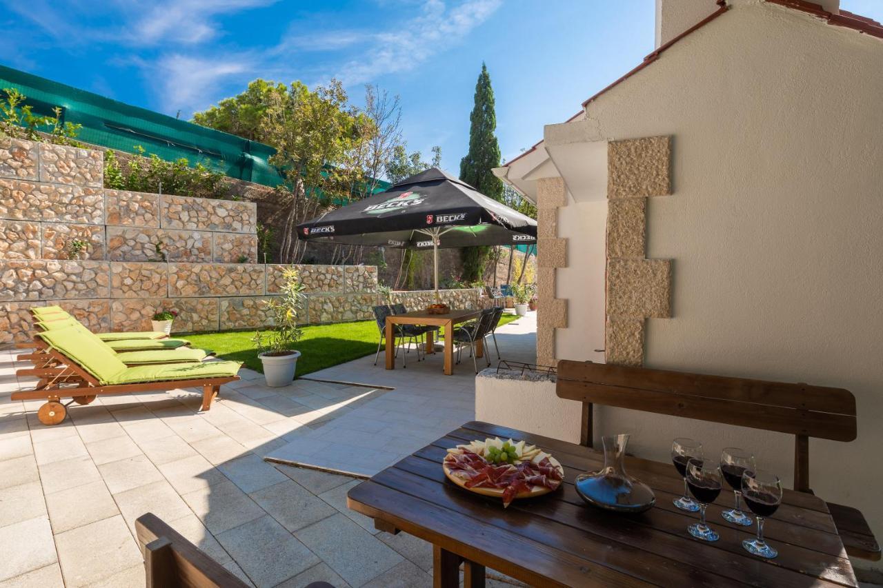 Villa Leoma With Heated Pool